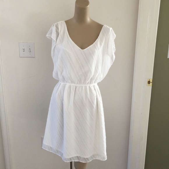 Gianni Bini Dresses & Skirts - CCO Gianni Binni white dress